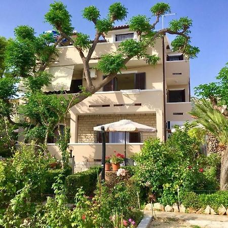 Apartments Zdenka - Garden Terrace Barbat na Rabu Exteriér fotografie