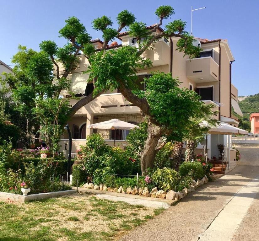 Apartments Zdenka - Garden Terrace Barbat na Rabu Exteriér fotografie